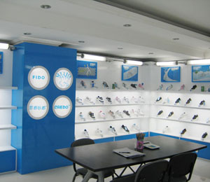 早晨?jī)和闷穼Ｙu(mài)店店面展示
