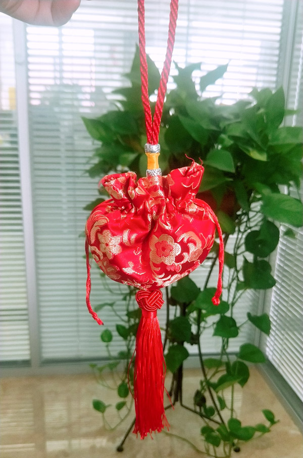 佑童小兒推拿紅色小香囊.jpg